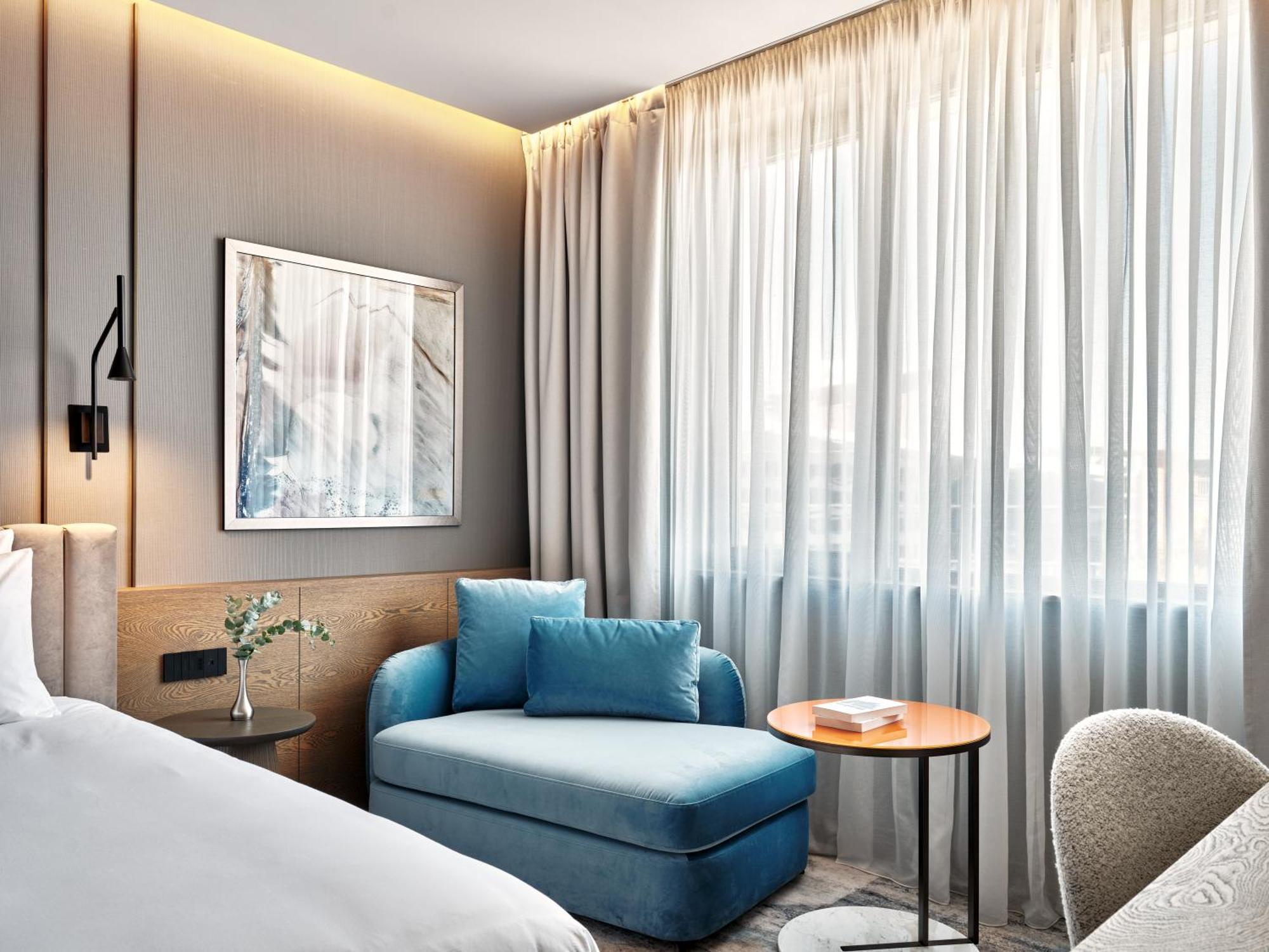 Crowne Plaza By Ihg 5*