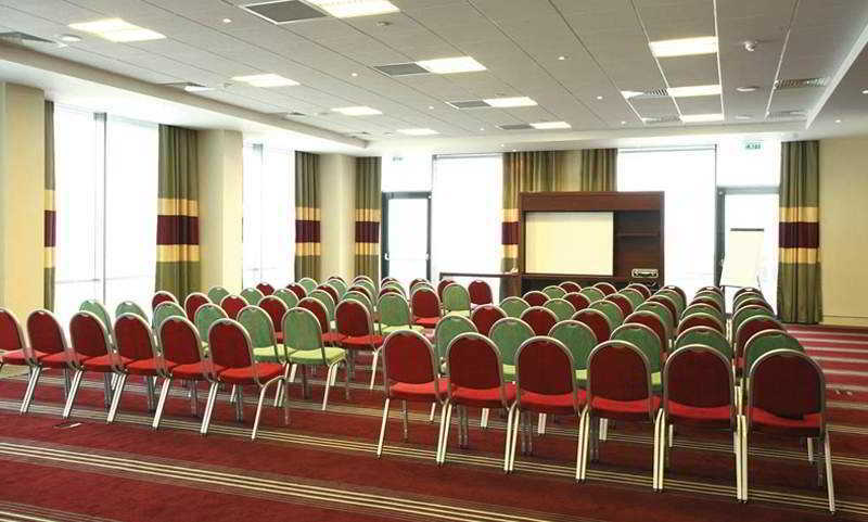 Crowne Plaza By Ihg 5*